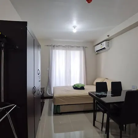 Affordable Condo W/ Wi-Fi, Pool & Shower Heater