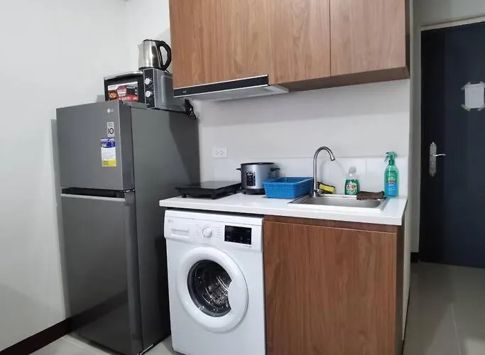 Apartment Affordable W/ Wi-fi, Pool & Shower Heater *