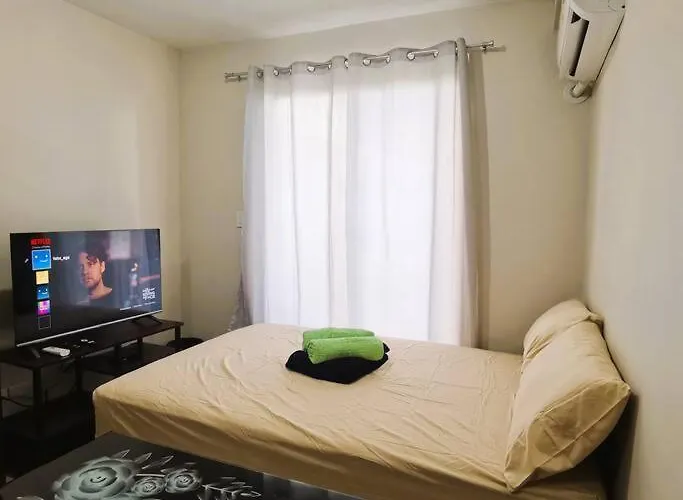 Affordable W/ Wi-fi, Pool & Shower Heater Apartment *